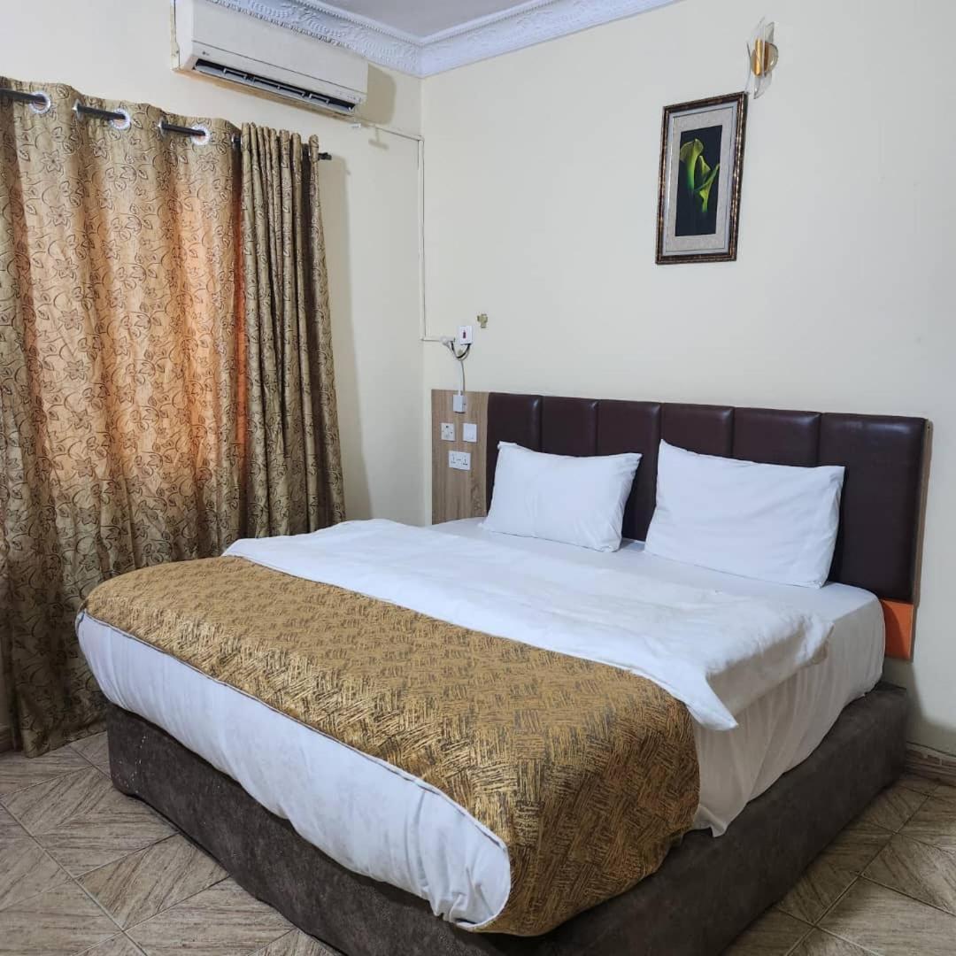 Ecosignature Abk Hotel, Ibadan Exterior photo